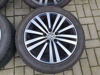 Alu kola vw 5x112 r17 7,5j et47 pneu 235/45/17 - 2