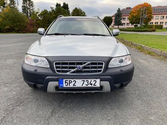 Volvo xc70 D5 136kw momentum  awd - 2