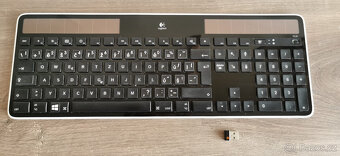 Logitech K750 bezdrátová solární klávesnice - 2