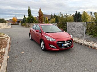 HYUNDAI I30 1.6 CRDI 81 KW ČR KLIMA SENZORY PO SERVISU - 2