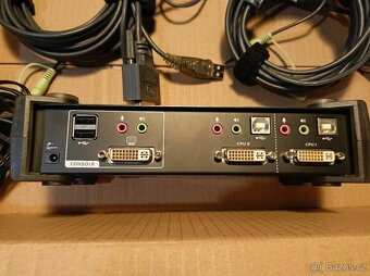 ATEN KVM switch CS1762A - 2