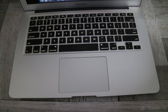 APPLE MACBOOK AIR 13,3” i5/4GB RAM/128GB - 2