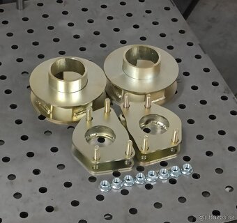 Lift kit 2"/ 5cm Jeep Cherokee KJ / Liberty - 2