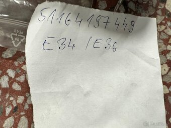 Levý rámeček zrcátka BMW e34 - e36 - 2