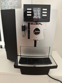 Jura x8 kavovar - 2