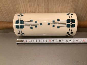 Porcelánový váleček - 2