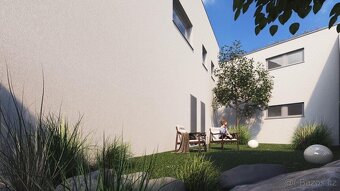 Prodej pozemku s projektem , vydáno stavební povolení - 2