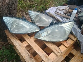 Focus mk1 před fl, přední svetla - 2