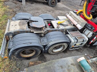 Volvo 6x4 tahač - 2