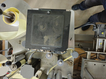 Etiketovací stroj/linka - 2