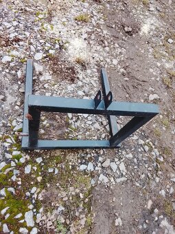 Paletové vidle na traktor - 2