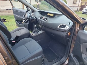 Renault Megane Scenic - 2