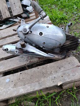 Jawa 550,555 - 2