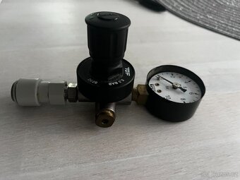 Redukční ventil CO2 Micro 8 mm - 2