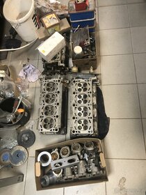 Části motoru BMW M60B40 - 2
