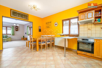 Prodej rodinného domu, 241 m², Bochov - 2