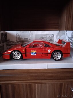 HOTWHEELS 1/18 - 2