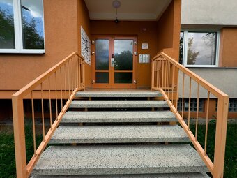 Pronájem bytu 2+kk s komorou + sklep 3.5 m2, 42 m² – Trnovan - 2