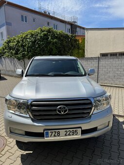 TOYOTA LAND CRUISER 4,5 D L200 TOP STAV - 2