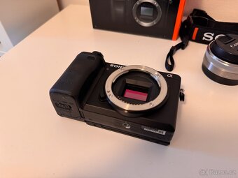 SONY Alpha A6400 + SONY FE 16mm F/2.8 - 2