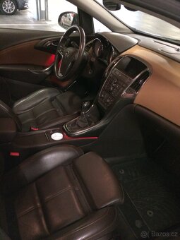 Opel Astra J 1.7 92kw - 2