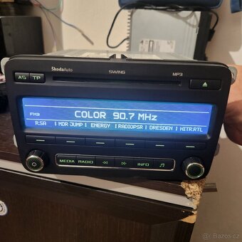 ŠKODA SWING CD MP3 AUTORADIO FABIA II ROOMSTER - 2
