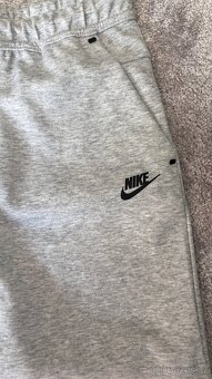 Nike Tech fleece Kratasy - 2
