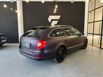 ŠKODA SUPERB COMBI II 2.0TDI 103KW DSG ELEGANCE 175TKM - 2