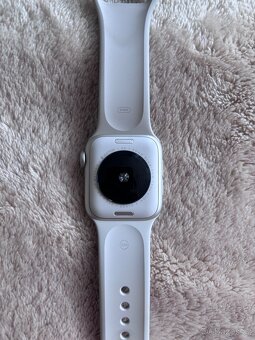 Apple Watch SE 2023 40 mm - 2