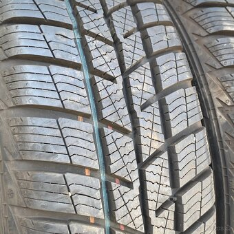 Zimní pneu 175/70 R13 82T Barum 7,5mm - 2