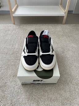 Jordan 1 Retro Low OG SP Travis Scott Olive (Women’s) - 2