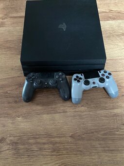 Prodám PS4 - 2