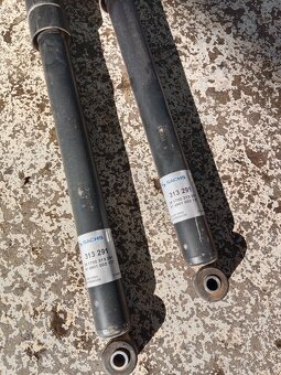 Zadní tlumiče z ford focus II hatchback - 2