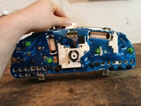 Budíky Opel Astra F - 2