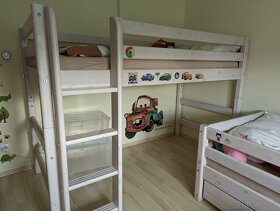 Sestava dvou detskych posteli z masivu Flexa - 2