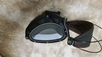 Uzavřená sluchátka Dan Clark Audio STEALTH - 2