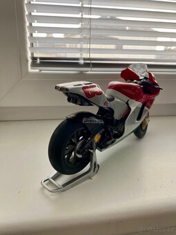 Ducati 1:18 - 2