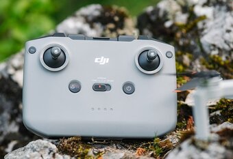 DRON DJI Mini 2 SE /ZÁRUKA 5.LET/KOUPEN PROSINEC 2024 - 2