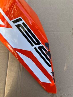 KTM duke 125/390 kapotáž - 2