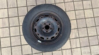 disky 5Jx14 ET35 5x100 zimní pneu. Barum 165/70 R14 81T - 2