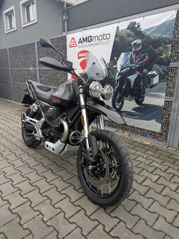 Moto Guzzi V85 TT Nero Etna - 2