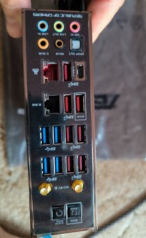 ROG Crosshair VIII Hero Wifi (X570) - 2
