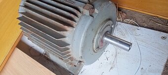 Elektromotor 4 kW, 960 otáček - 2
