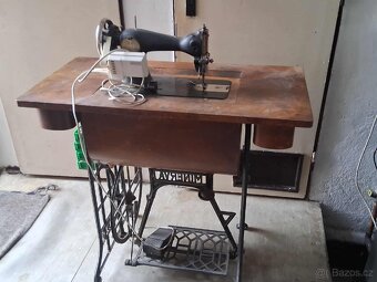 Šicí stroj Minerva - 2