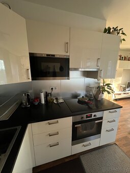 Prodám rohovou kuchyň IKEA se spotřebiči - 2