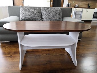 Konferenční stolek - 2