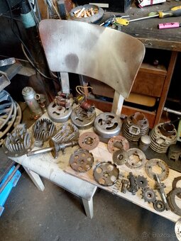 Motor na stadion S11 s22 - 2