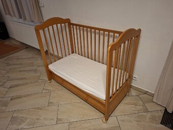 Dětská postýlka s úložným prostorem - 2