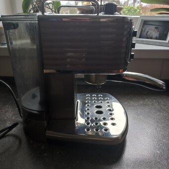 Pákový kávovar DeLonghi - 2