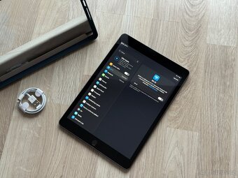 Apple iPad 9. Gen 10.2 / 64 GB / Wifi / Space Gray - 2